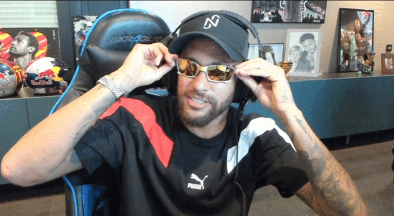 Neymar Jr: Soccer player, CS:GO streamer, Plex pirate : r/Piracy