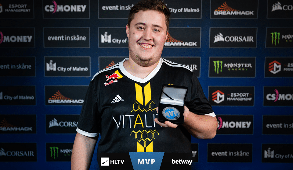 CS:GO – zyWoO is number 1