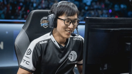 Streamer Doublelift Rejoins TSM