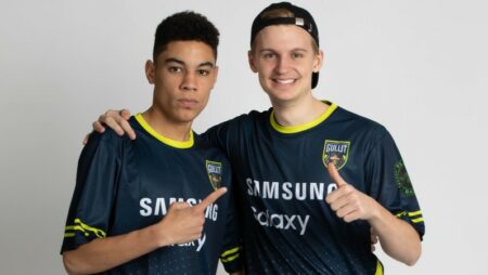 Team Gullit and Ninjas in Pyjamas join forces