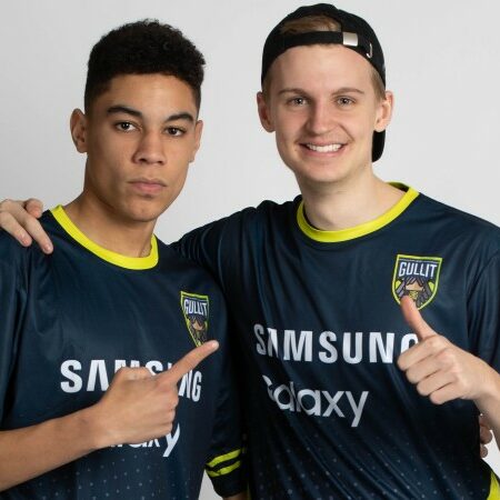 Team Gullit and Ninjas in Pyjamas join forces