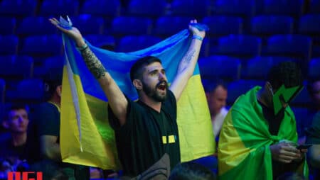 Navi qualifies for CSGO major semi-final after win against Heroic