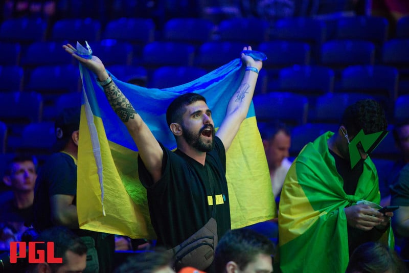 Navi qualifies for CSGO major semi-final after win against Heroic
