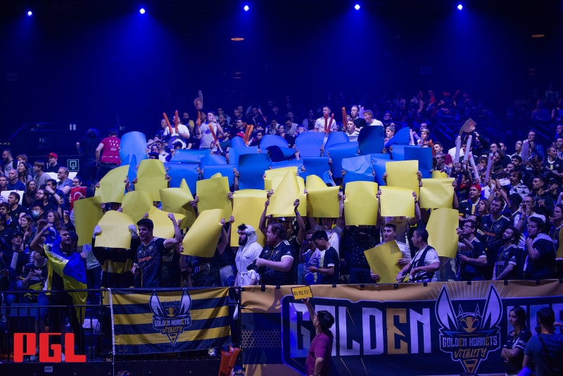 PGL Major Antwerp turns blue-yellow during day two