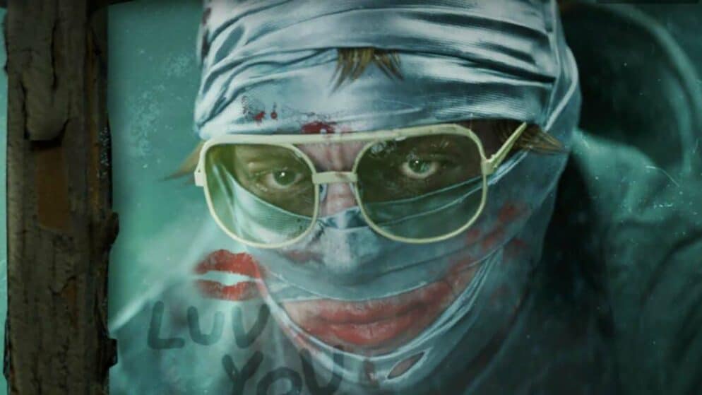 Get Rave Skin from Serial Creep Bundle in MW3