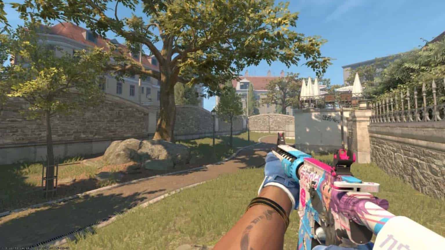 How To Switch Hands In CS2 For Better Visibility And Control ...